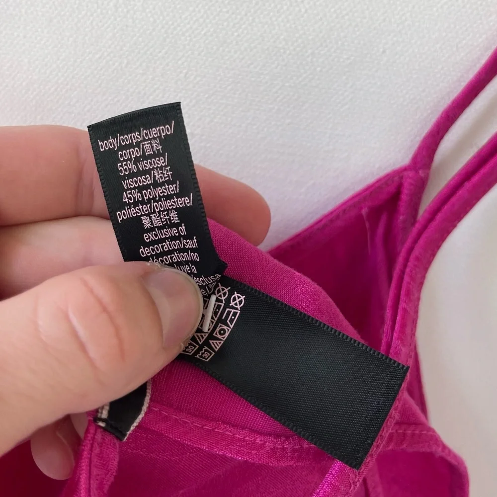 Victoria’s Secret Pink Light Floral Pattern Open Back Pink Fuchsia size small